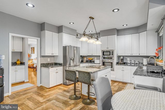 3444 WASHINGTON DR, Falls Church, VA 22041