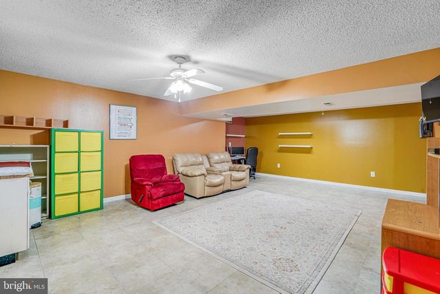 3444 WASHINGTON DR, Falls Church, VA 22041