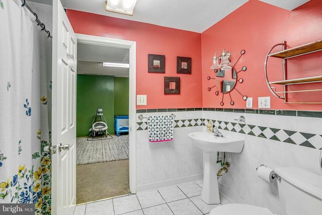 3444 WASHINGTON DR, Falls Church, VA 22041