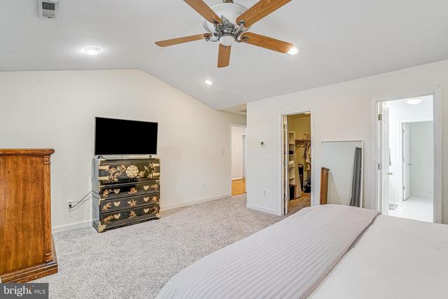 3444 WASHINGTON DR, Falls Church, VA 22041