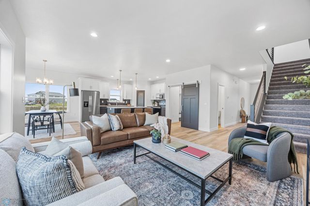 8447 61 Street S, Horace, ND 58047