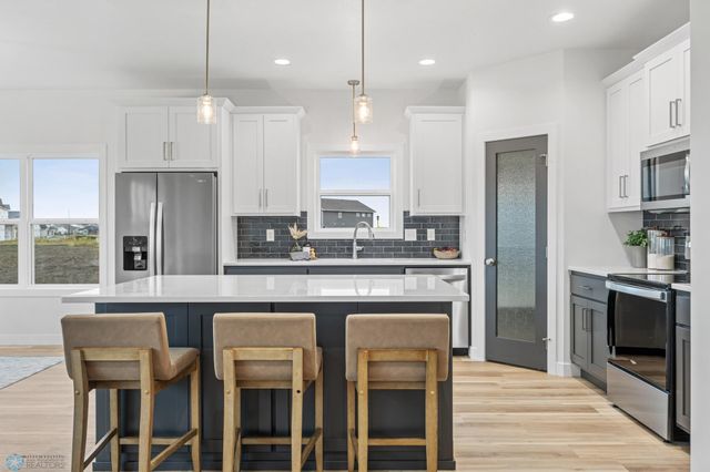 8447 61 Street S, Horace, ND 58047