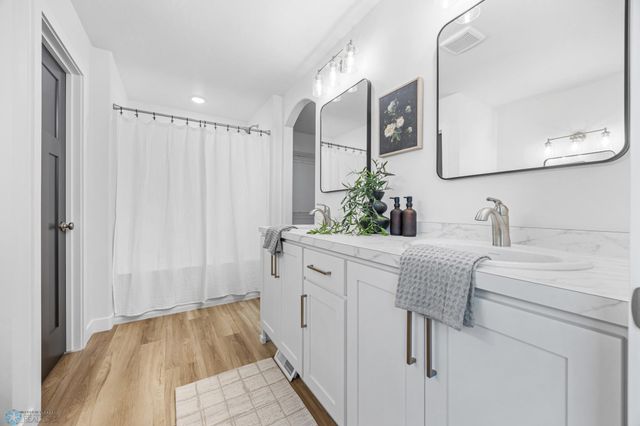 8447 61 Street S, Horace, ND 58047