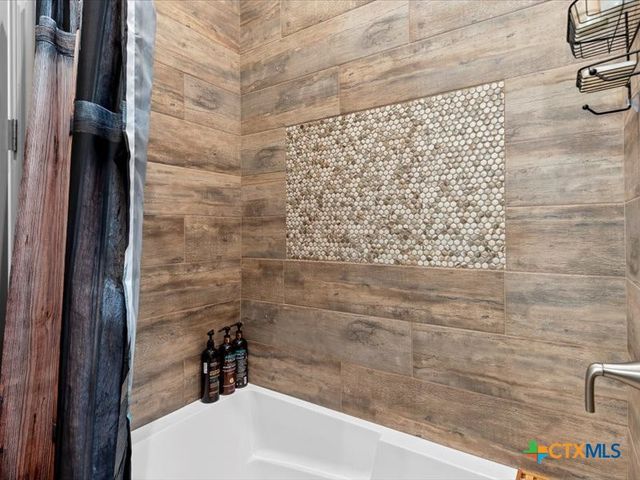 128 Strada Luca, Florence, TX 76527