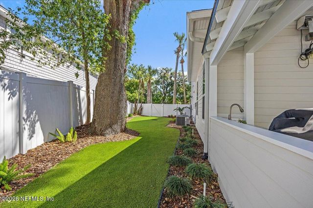 398 SHERRY Drive, Atlantic Beach, FL 32233