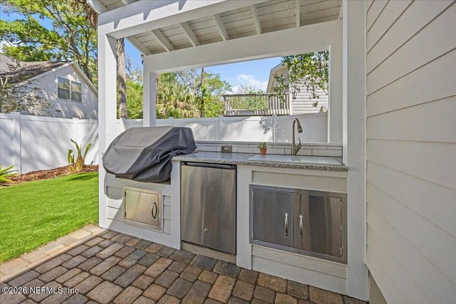 398 SHERRY Drive, Atlantic Beach, FL 32233