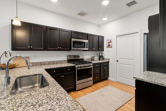 200 Revere Street 305, Canton, MA 02021