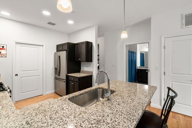 200 Revere Street 305, Canton, MA 02021