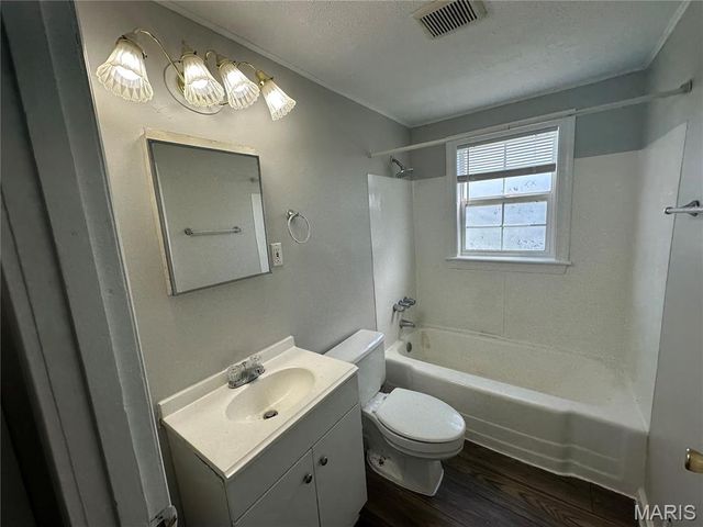 3219 Royalton Avenue, St Louis, MO 63114