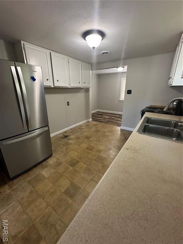 3219 Royalton Avenue, St Louis, MO 63114