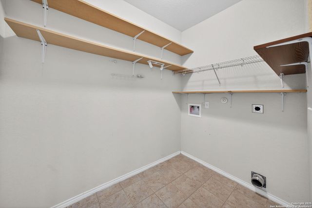 9323 Fisherman, Converse, TX 78109