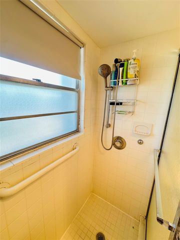 4050 Harwood 4050, Deerfield Beach, FL 33442