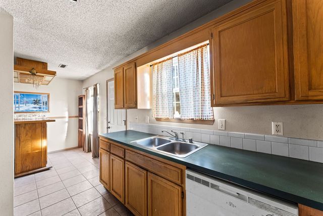 42 Burnett Circle, Bentonville, AR 72712