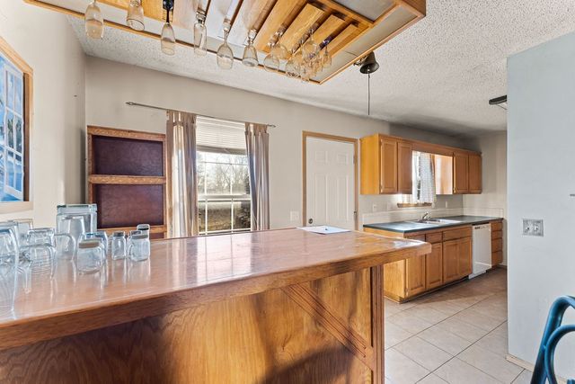 42 Burnett Circle, Bentonville, AR 72712