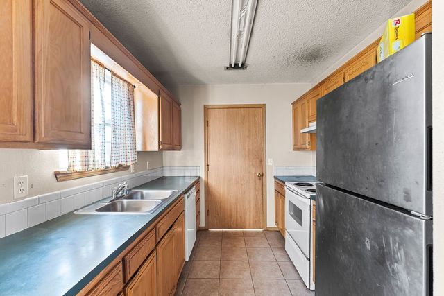 42 Burnett Circle, Bentonville, AR 72712