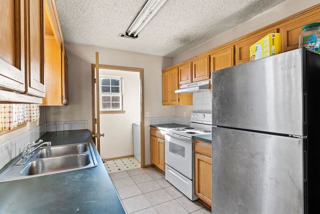 42 Burnett Circle, Bentonville, AR 72712