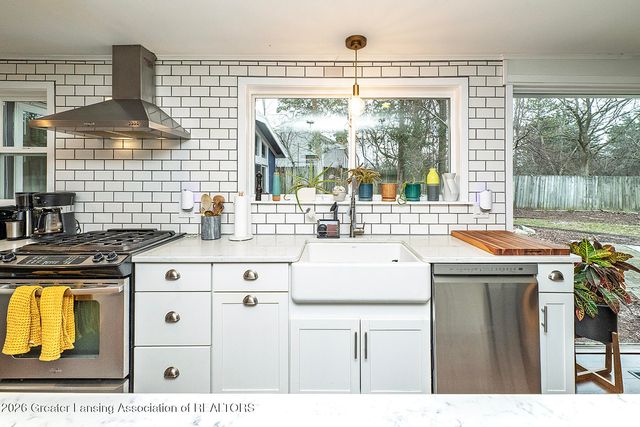 815 Knoll Road, East Lansing, MI 48823