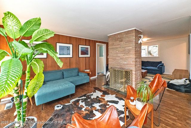 815 Knoll Road, East Lansing, MI 48823