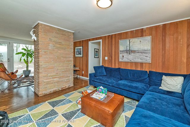 815 Knoll Road, East Lansing, MI 48823