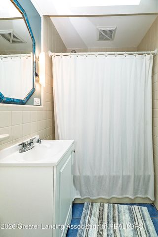 815 Knoll Road, East Lansing, MI 48823