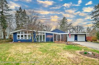 815 Knoll Road, East Lansing, MI 48823