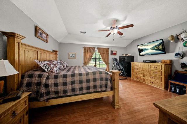 11414 Oak Springs Dr, Willis, TX 77378