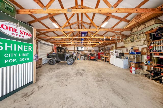 11414 Oak Springs Dr, Willis, TX 77378