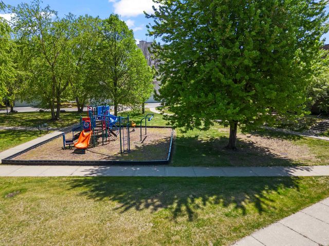 2637 5th Avenue S, Minneapolis, MN 55408