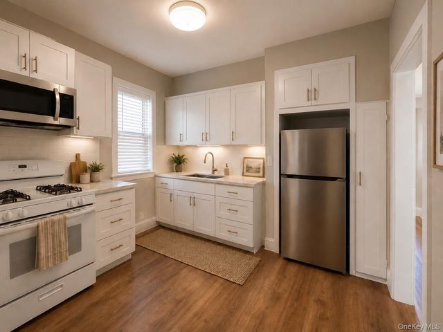 5821 69th Place 1B, Maspeth, NY 11378