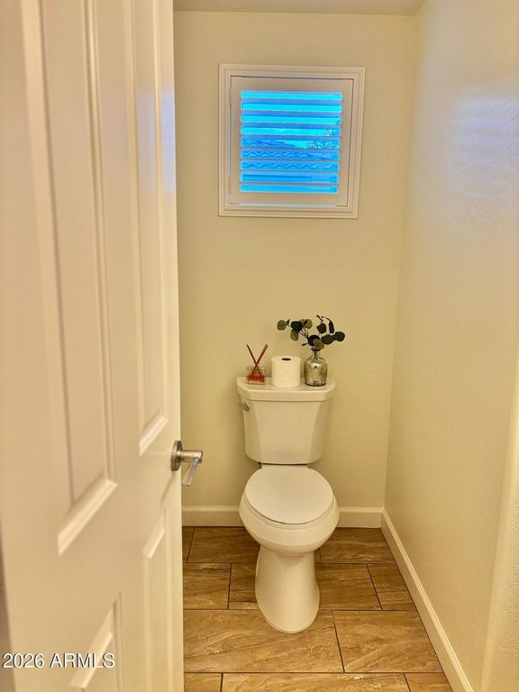 Image 14 of property listing at 4110 S GREYTHORNE Way, Chandler, AZ 85248