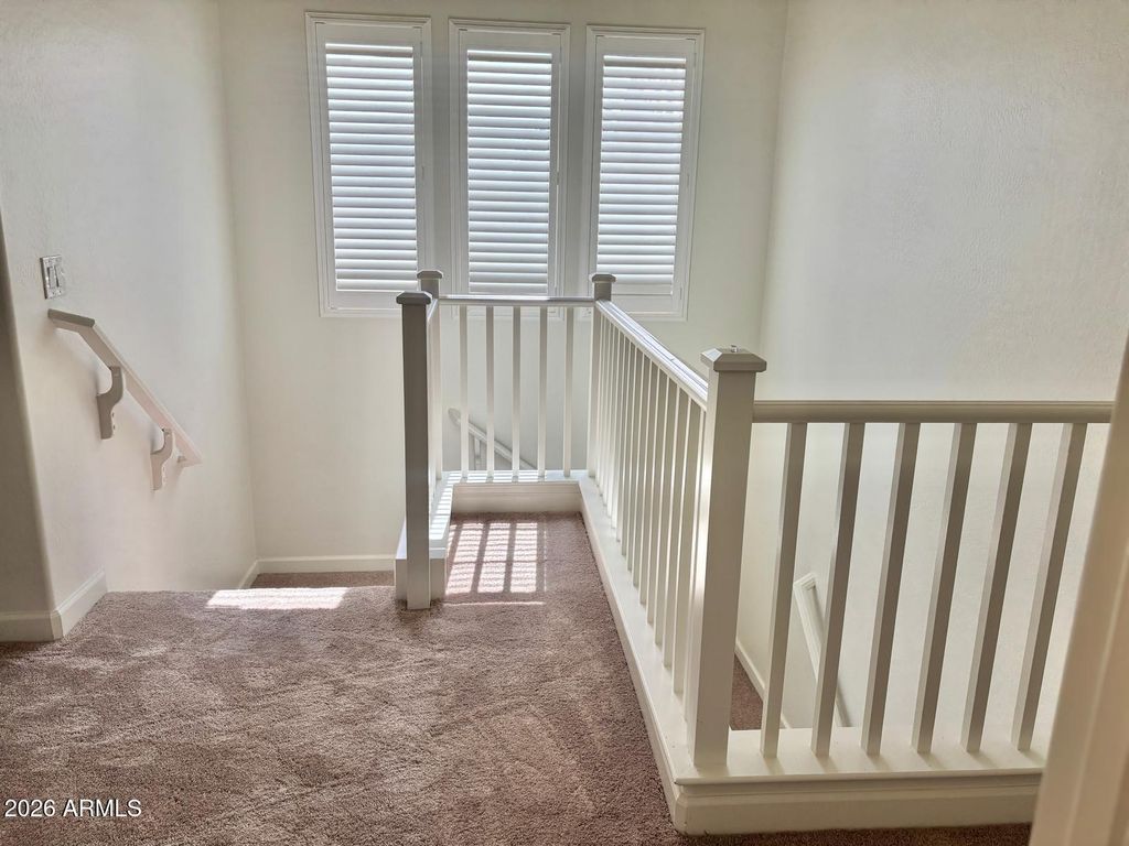Image 16 of property listing at 4110 S GREYTHORNE Way, Chandler, AZ 85248