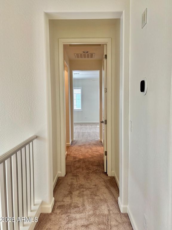 Image 17 of property listing at 4110 S GREYTHORNE Way, Chandler, AZ 85248