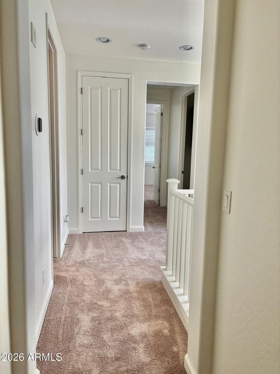 Image 18 of property listing at 4110 S GREYTHORNE Way, Chandler, AZ 85248
