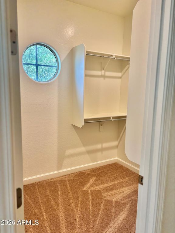 Image 21 of property listing at 4110 S GREYTHORNE Way, Chandler, AZ 85248