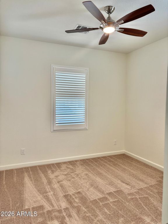 Image 24 of property listing at 4110 S GREYTHORNE Way, Chandler, AZ 85248
