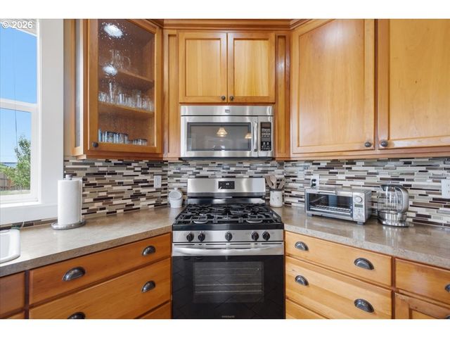4876 OLD SALEM Rd, Albany, OR 97321
