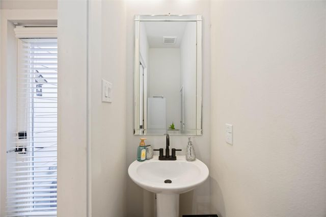 2211 Dan Street, Houston, TX 77020