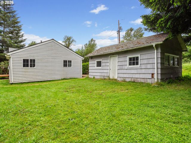 150 RIVER Ln, Gladstone, OR 97027