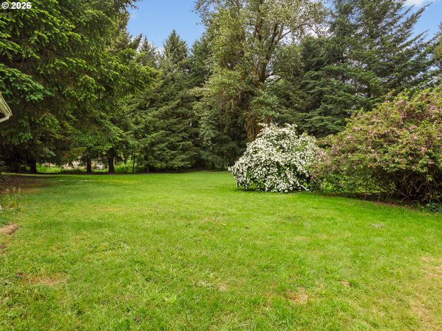 150 RIVER Ln, Gladstone, OR 97027