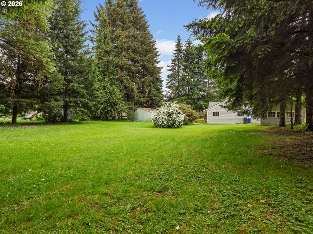 150 RIVER Ln, Gladstone, OR 97027