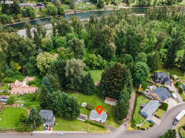 150 RIVER Ln, Gladstone, OR 97027