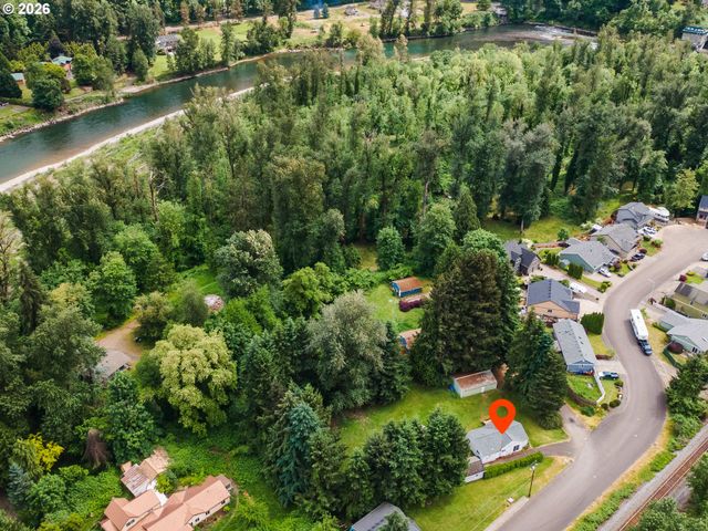 150 RIVER Ln, Gladstone, OR 97027