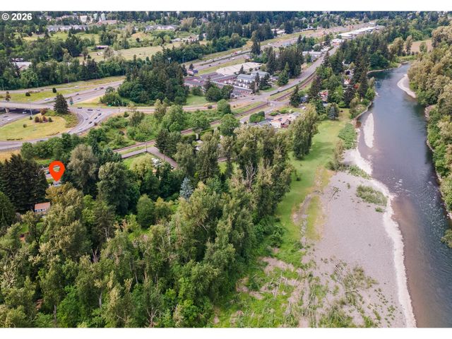 150 RIVER Ln, Gladstone, OR 97027