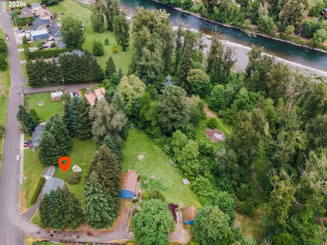 150 RIVER Ln, Gladstone, OR 97027