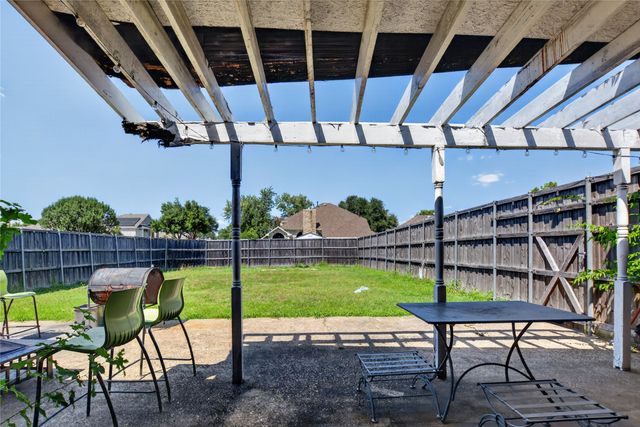 2306 Bent Brook Drive, Mesquite, TX 75181