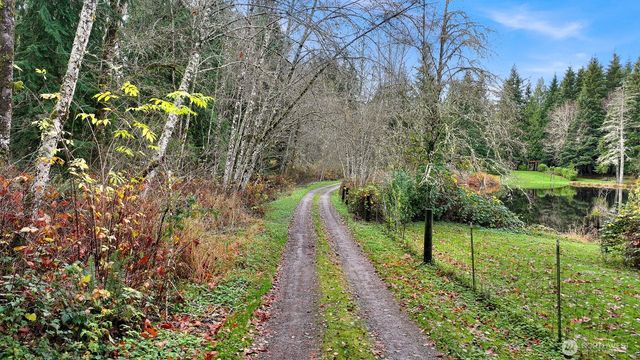 19010 Friday Creek Lane, Burlington, WA 98233