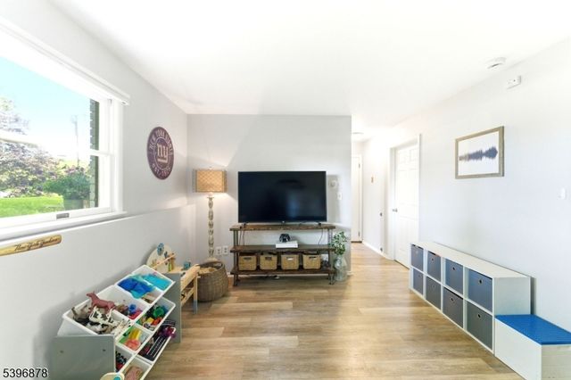 15 Glenn Terrace, Fredon Twp., NJ 07860