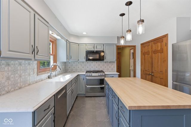 8090 Bowline Drive, Indianapolis, IN 46236