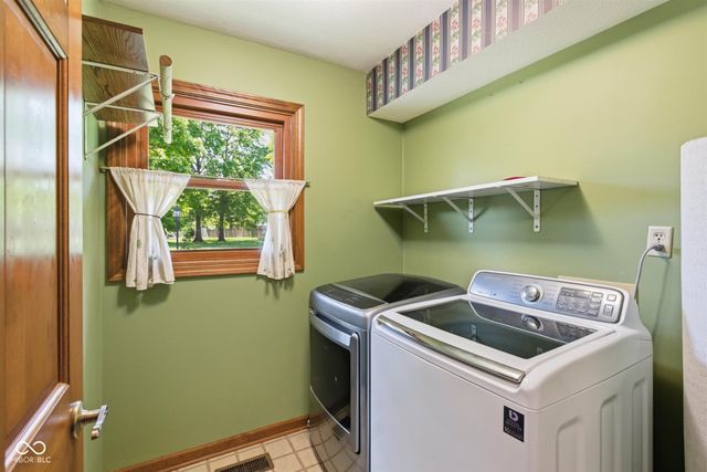 8090 Bowline Drive, Indianapolis, IN 46236