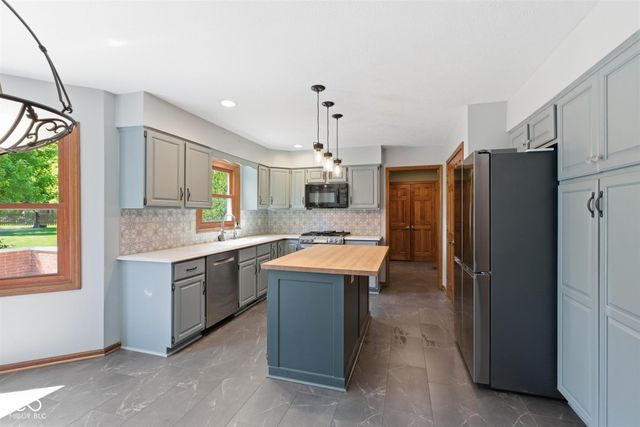8090 Bowline Drive, Indianapolis, IN 46236